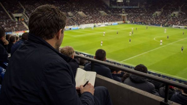 Comment analyser un match de football avant de parier ?